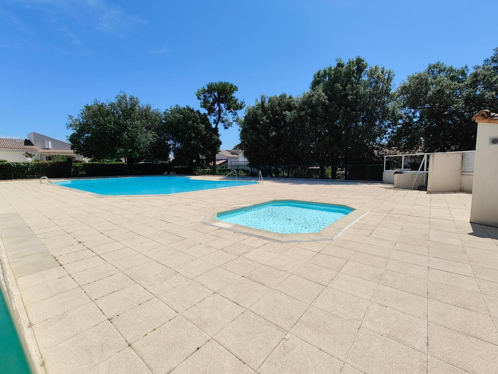 Villa "Les Jardins De Saint Palais Sur Mer" Bagian luar foto